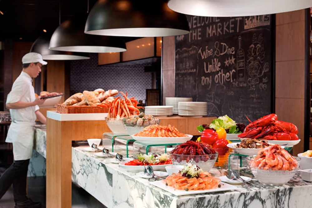 The Market restaurant seafood buffet area