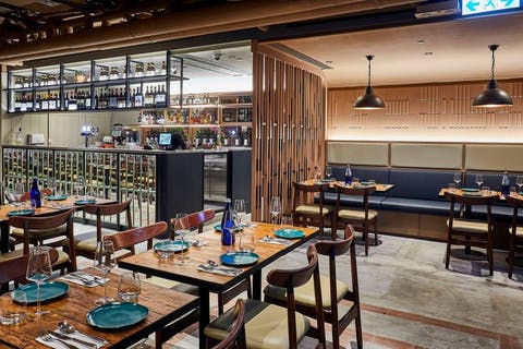 I M Teppanyaki & Wine image 3